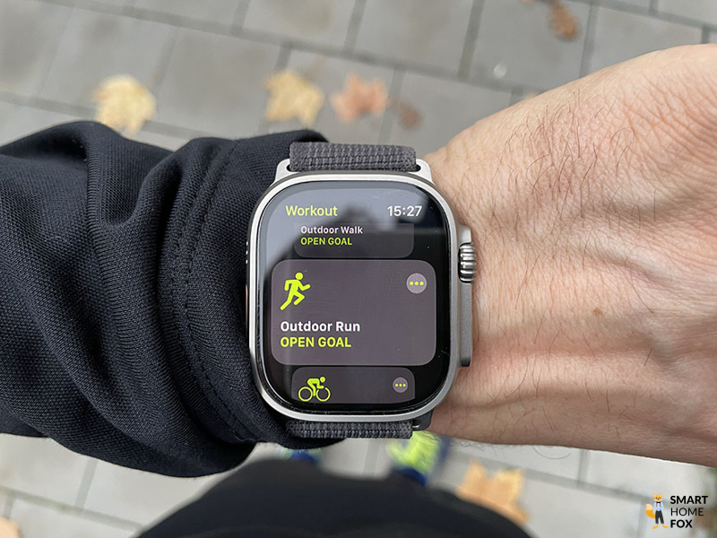 Man sieht den Trainingsmodus auf der Apple Watch Ultra.